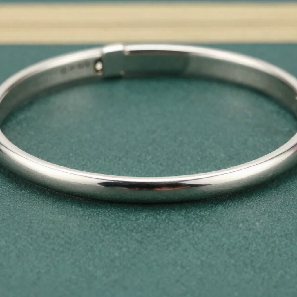 Ira Silver Bangle